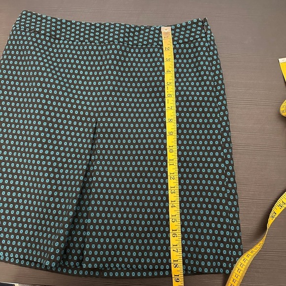 Ann Taylor LOFT Blue Black Geometric Lined Pleated Front A-Line Skirt Size 6 - Picture 9 of 10